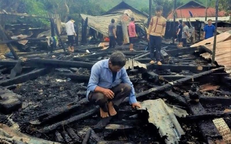Cư Pui - Krông Bông: Hỏa hoạn thiêu rụi hai ngôi nhà do sử dụng bếp gas bất cẩn